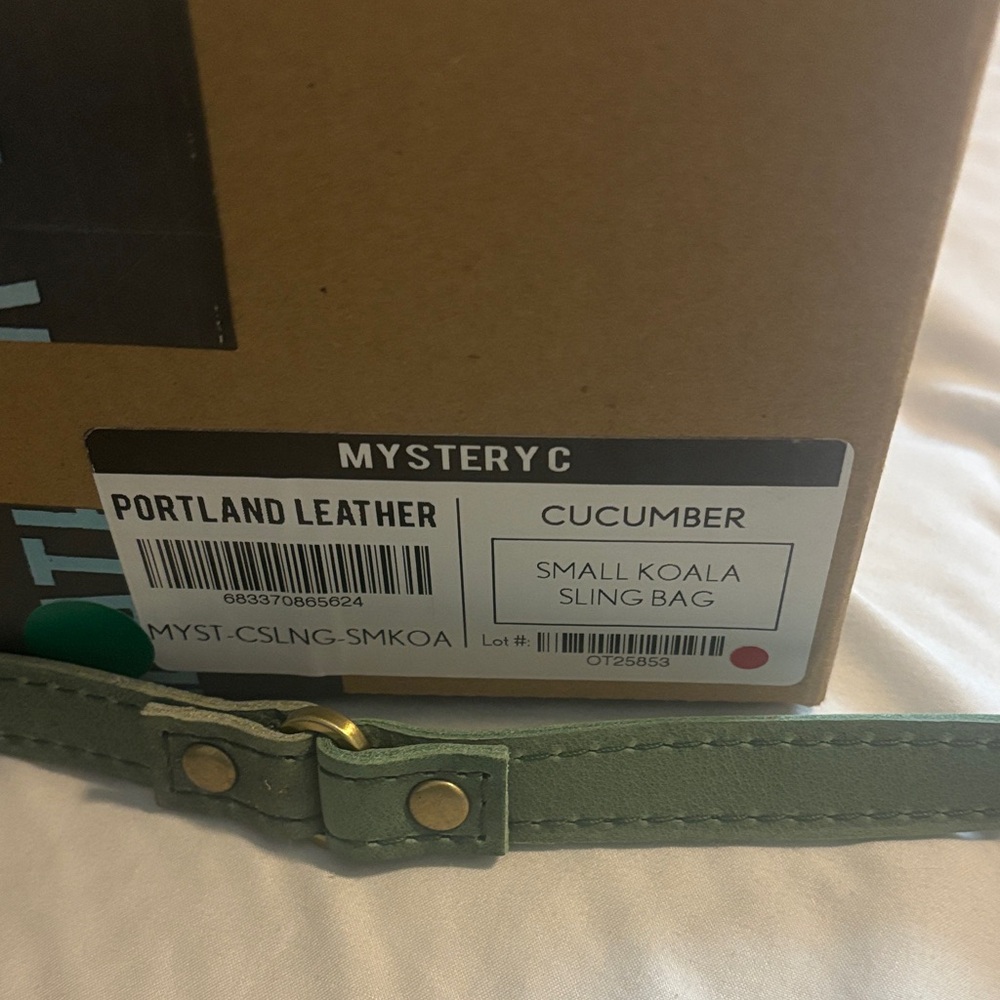 Portland Leather Small Koala Sling Bag CUCUMBER NEW - Picture 6 of 10